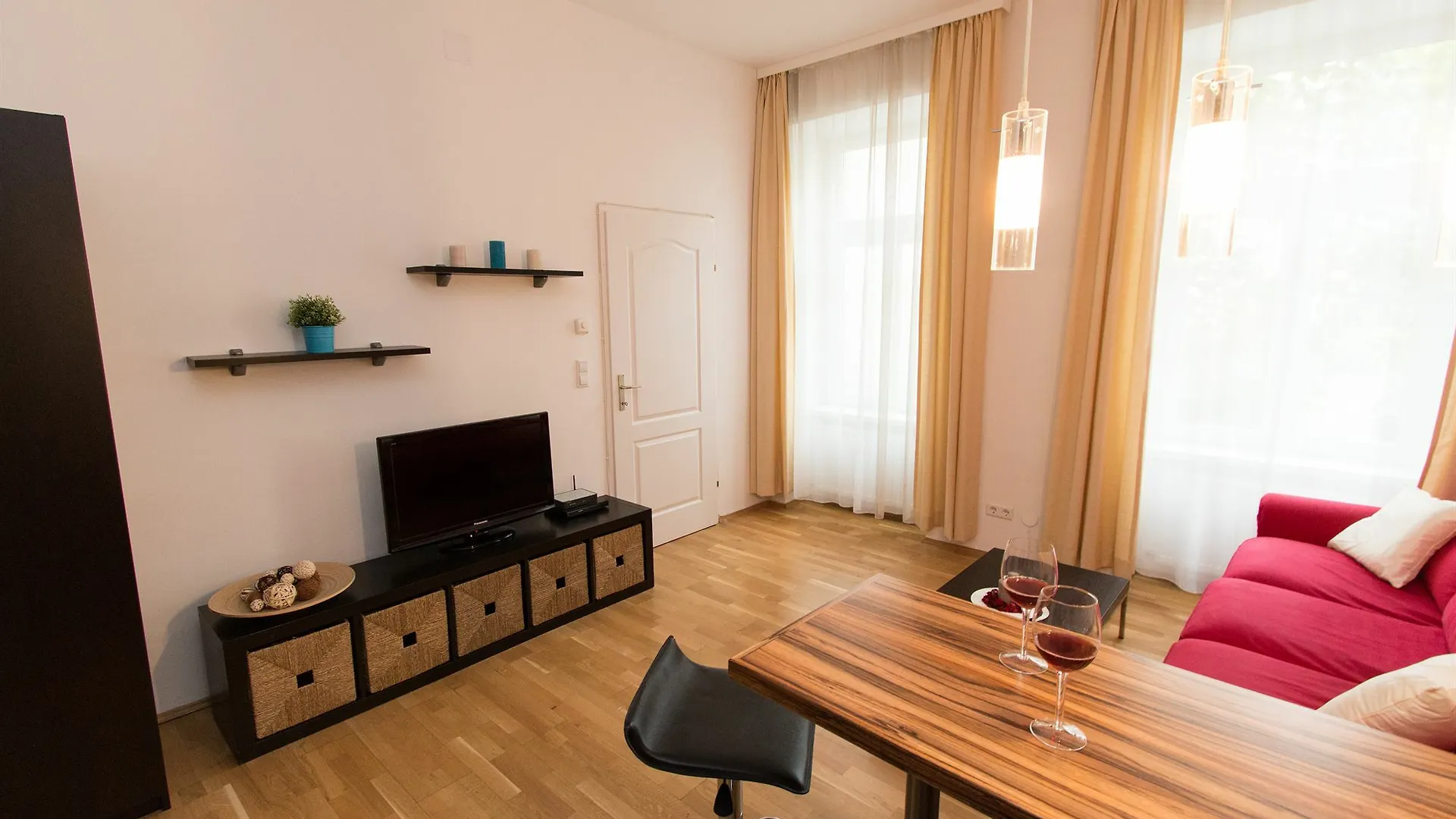 Checkvienna - Apartment Steingasse 0*, Vienna